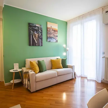 Verona Central Apartment アパート