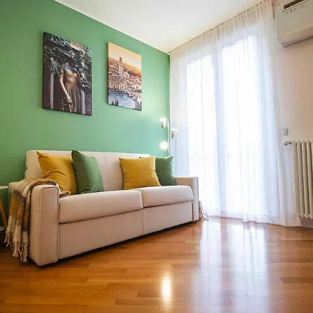 Апартаменты Verona Central Apartment